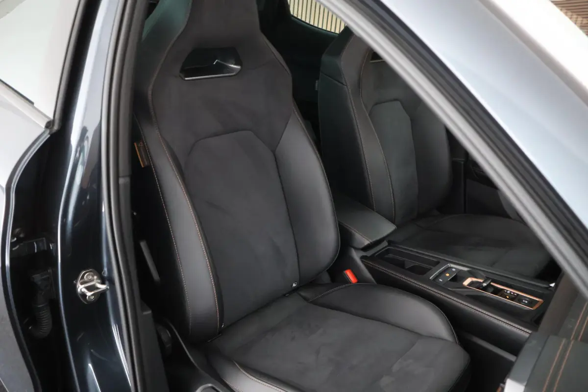 1.5 TSI 272pk e-Hybrid VZ Performance Sennheiser Keyless Camera Memory Virtual Cockpit Panoramadak Navigatie