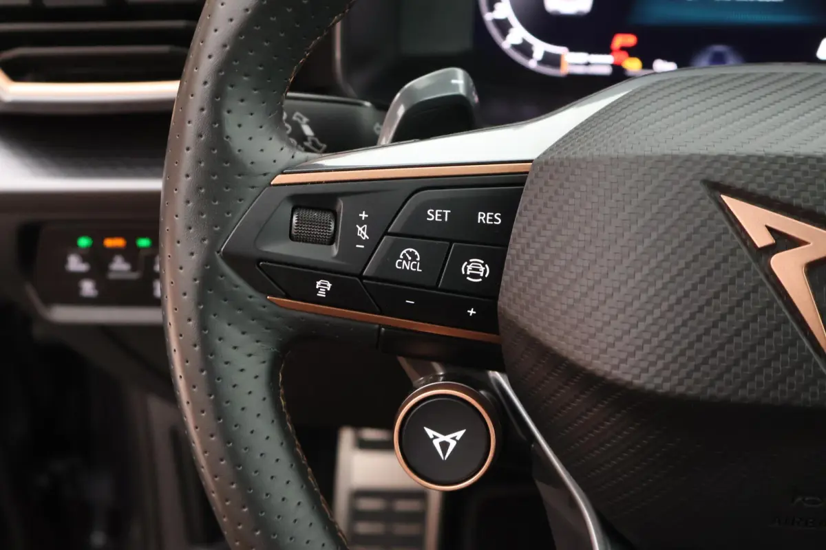 1.5 TSI 272pk e-Hybrid VZ Performance Sennheiser Keyless Camera Memory Virtual Cockpit Panoramadak Navigatie