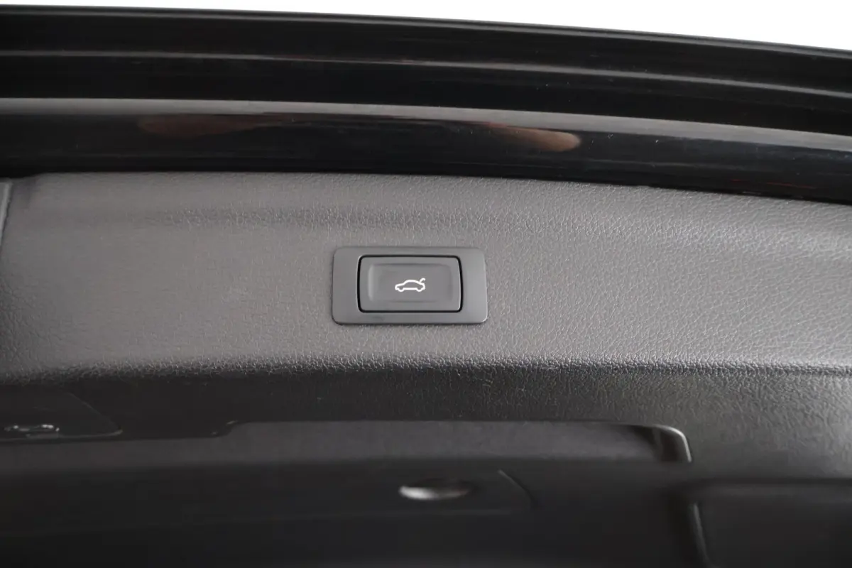 35 TFSI 150pk Business Edition Trekhaak Camera Stoelverwarming LED Virtual Cockpit Navigatie Panoramadak