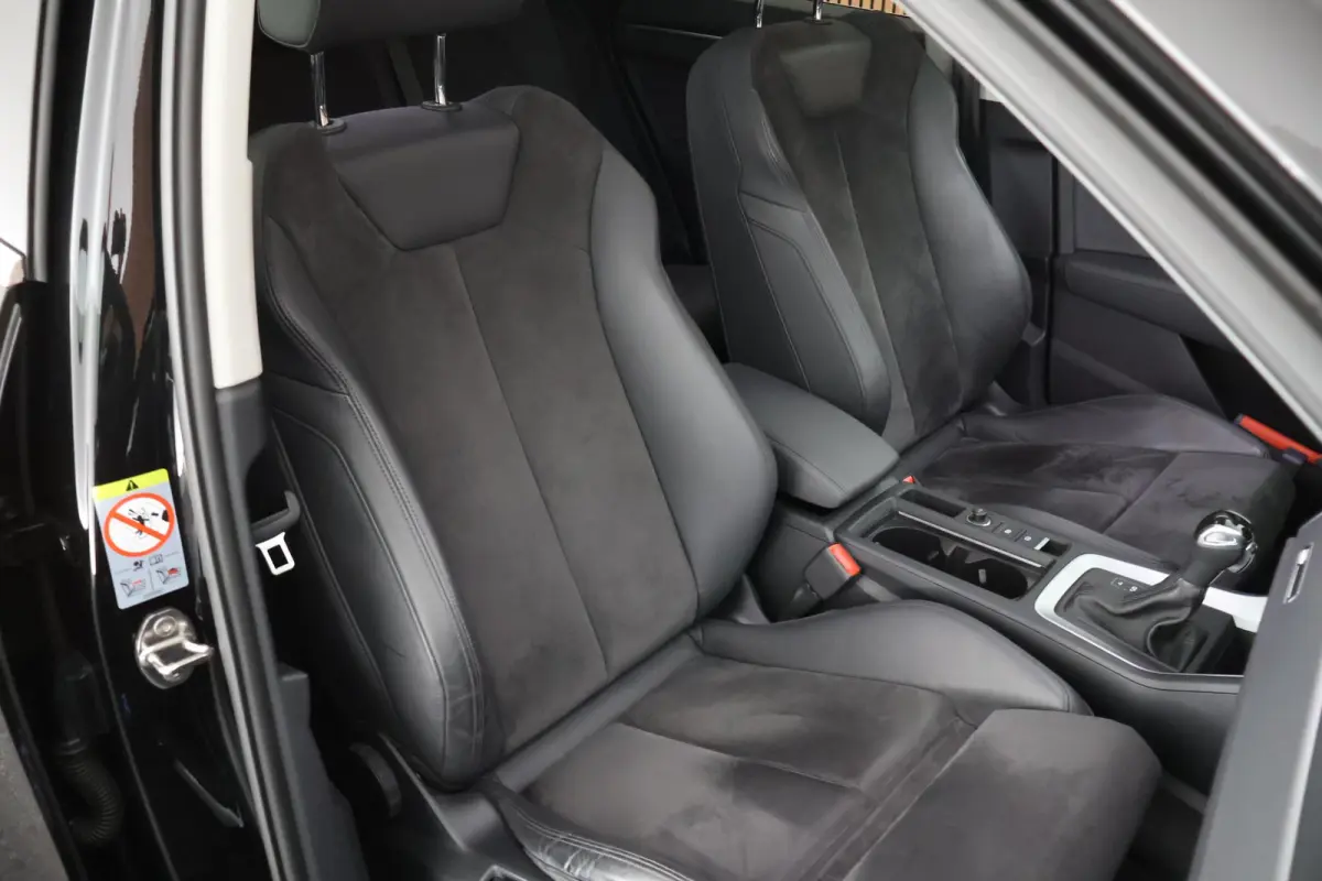 35 TFSI 150pk Business Edition Trekhaak Camera Stoelverwarming LED Virtual Cockpit Navigatie Panoramadak