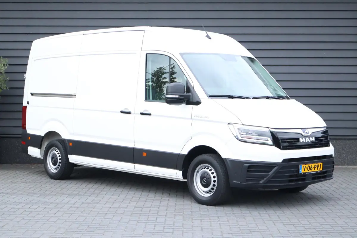 30 2.0 140pk Automaat Camera LED Navigatie