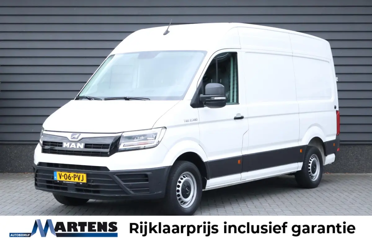 30 2.0 140pk Automaat Camera LED Navigatie