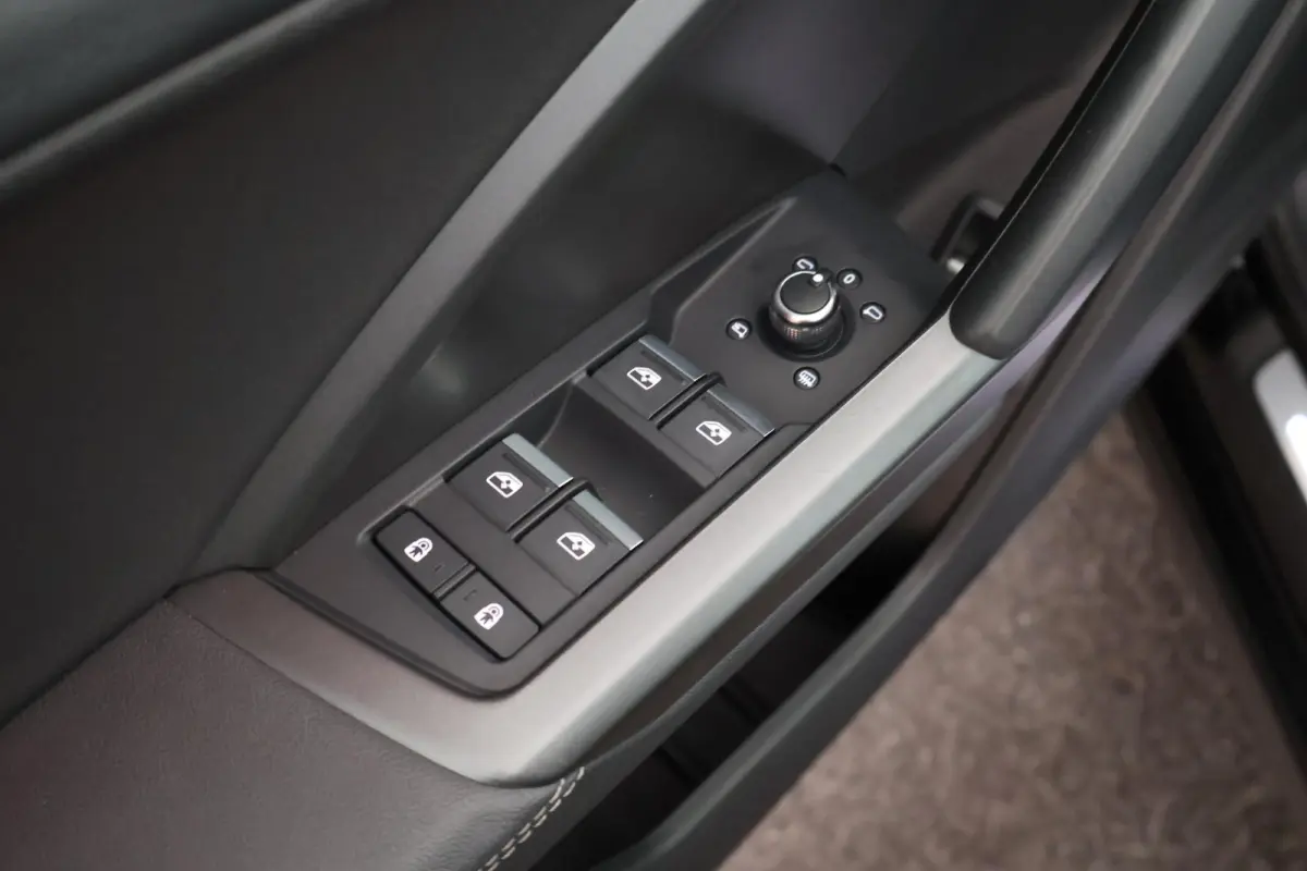 45 TFSI 245pk e S Edition Stoelverwarming Keyless Panoramadak Adaptive Cruise 2x S-Line