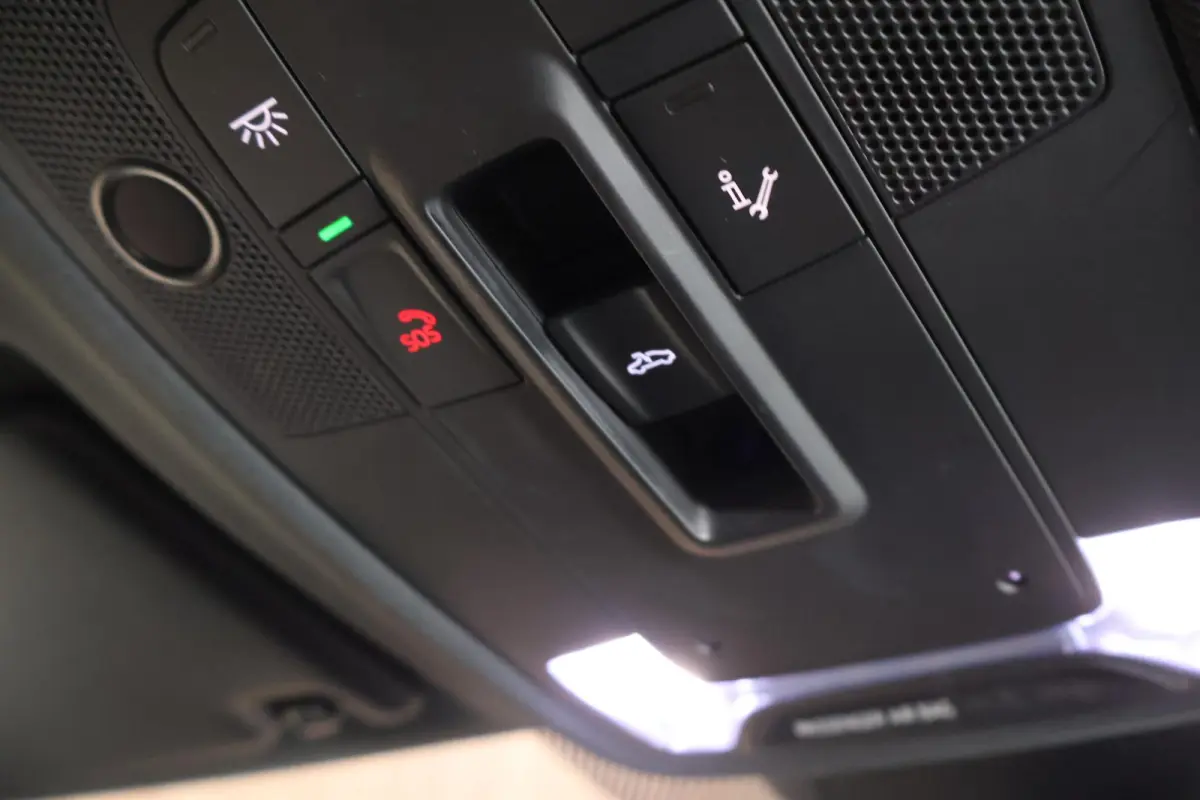 45 TFSI 245pk e S Edition Stoelverwarming Keyless Panoramadak Adaptive Cruise 2x S-Line