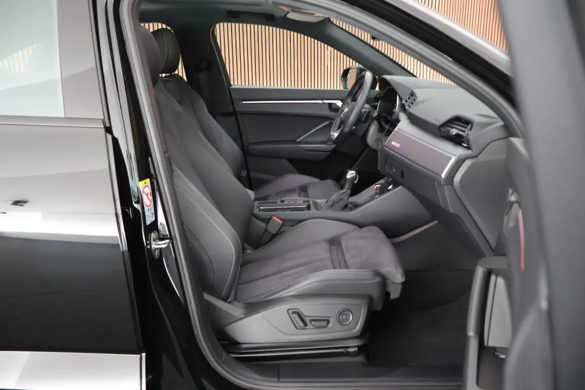 45 TFSI 245pk e S Edition Stoelverwarming Keyless Panoramadak Adaptive Cruise 2x S-Line