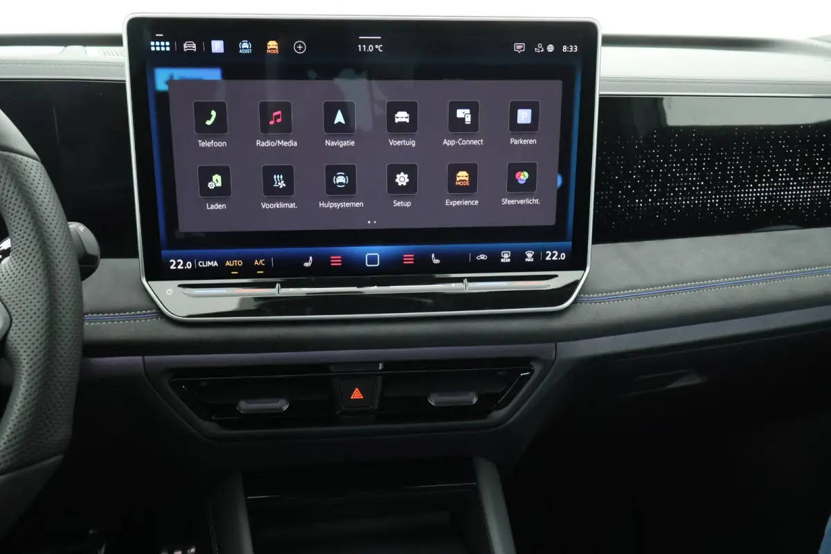 1.5 272pk eHybrid R-Line Business Black Style 360Camera Head-Up Keyless Massage Carplay