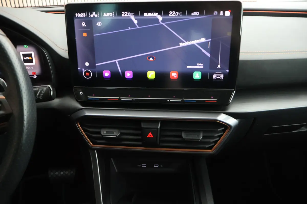 1.4 TSI 204pk e-Hybrid Essential Trekhaak Camera Stoelverwarming Memory Keyless Navigatie