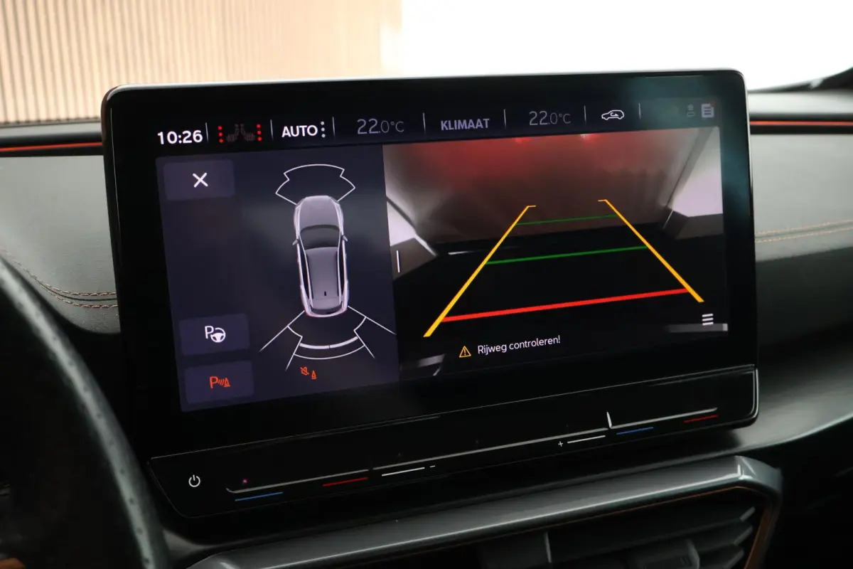 1.4 TSI 204pk e-Hybrid Essential Trekhaak Camera Stoelverwarming Memory Keyless Navigatie