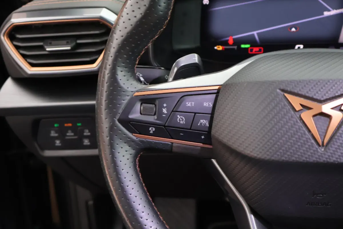 1.4 TSI 204pk e-Hybrid Essential Trekhaak Camera Stoelverwarming Memory Keyless Navigatie