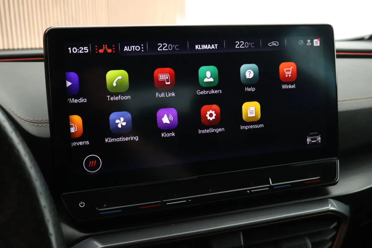 1.4 TSI 204pk e-Hybrid Essential Trekhaak Camera Stoelverwarming Memory Keyless Navigatie
