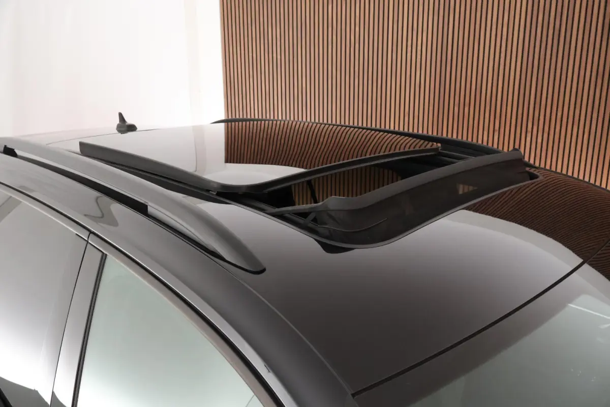 1.4 TSI 245pk eHybrid R-Line Business+ Black Style DCC Panoramadak HUD Camera Trekhaak Stoelverwarming Keyless Navigatie