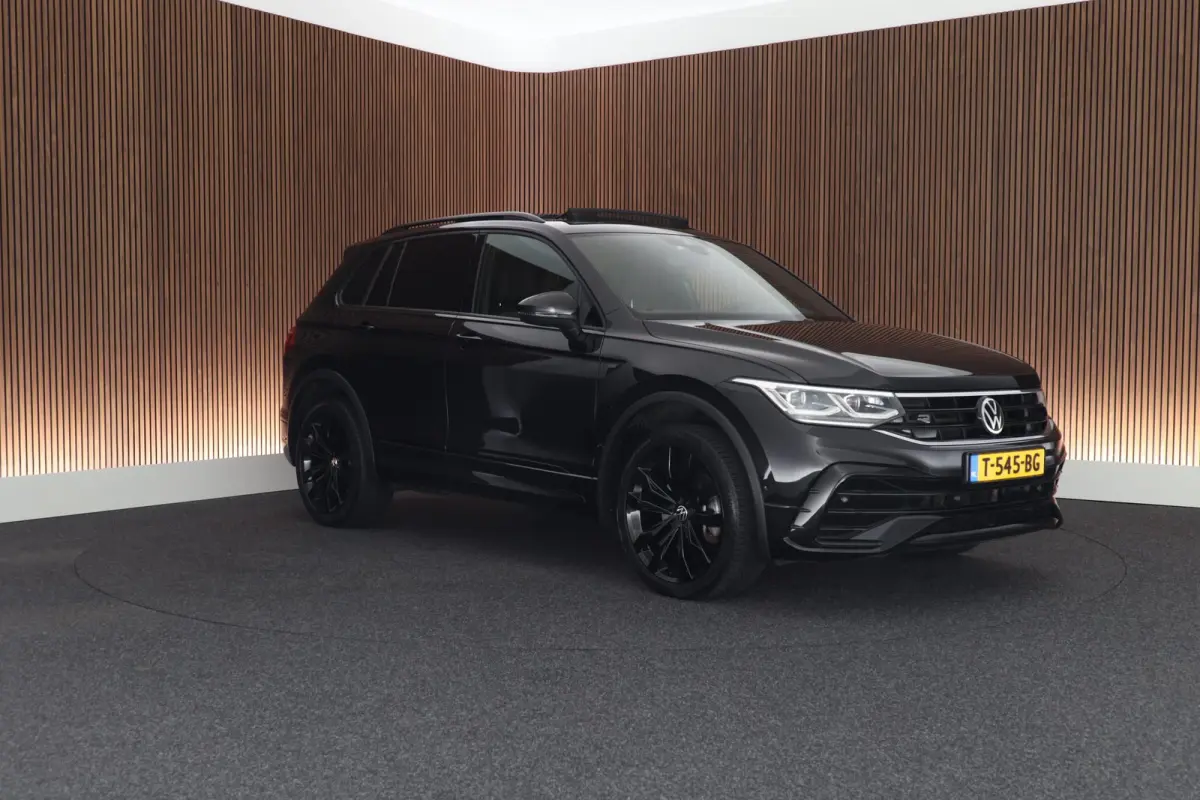 1.4 TSI 245pk eHybrid R-Line Business+ Black Style DCC Panoramadak HUD Camera Trekhaak Stoelverwarming Keyless Navigatie