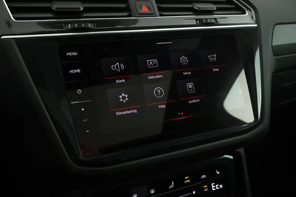 1.4 TSI 245pk eHybrid R-Line Business+ Black Style DCC Panoramadak HUD Camera Trekhaak Stoelverwarming Keyless Navigatie
