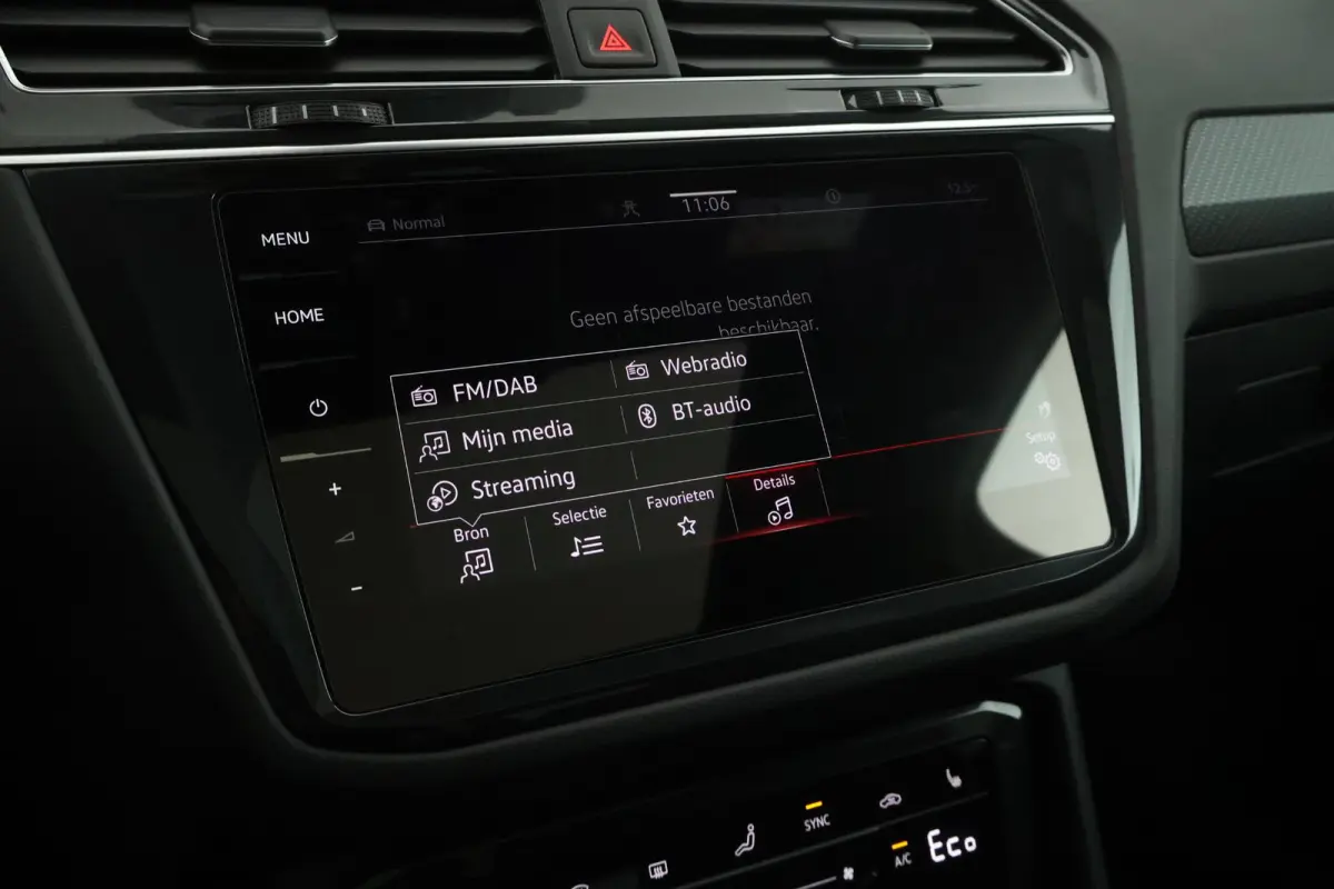 1.4 TSI 245pk eHybrid R-Line Business+ Black Style DCC Panoramadak HUD Camera Trekhaak Stoelverwarming Keyless Navigatie