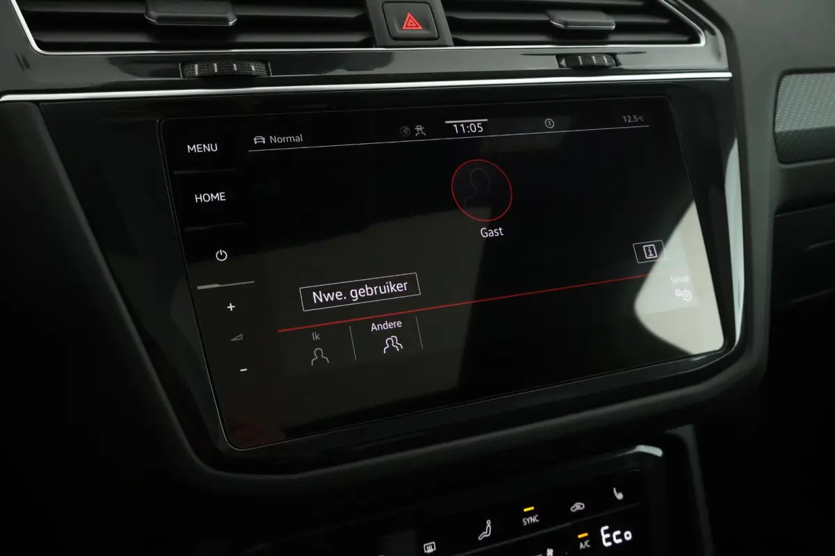 1.4 TSI 245pk eHybrid R-Line Business+ Black Style DCC Panoramadak HUD Camera Trekhaak Stoelverwarming Keyless Navigatie