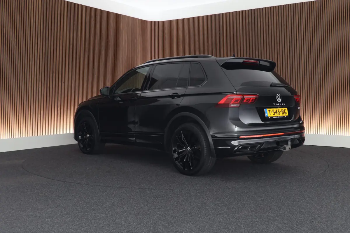 1.4 TSI 245pk eHybrid R-Line Business+ Black Style DCC Panoramadak HUD Camera Trekhaak Stoelverwarming Keyless Navigatie