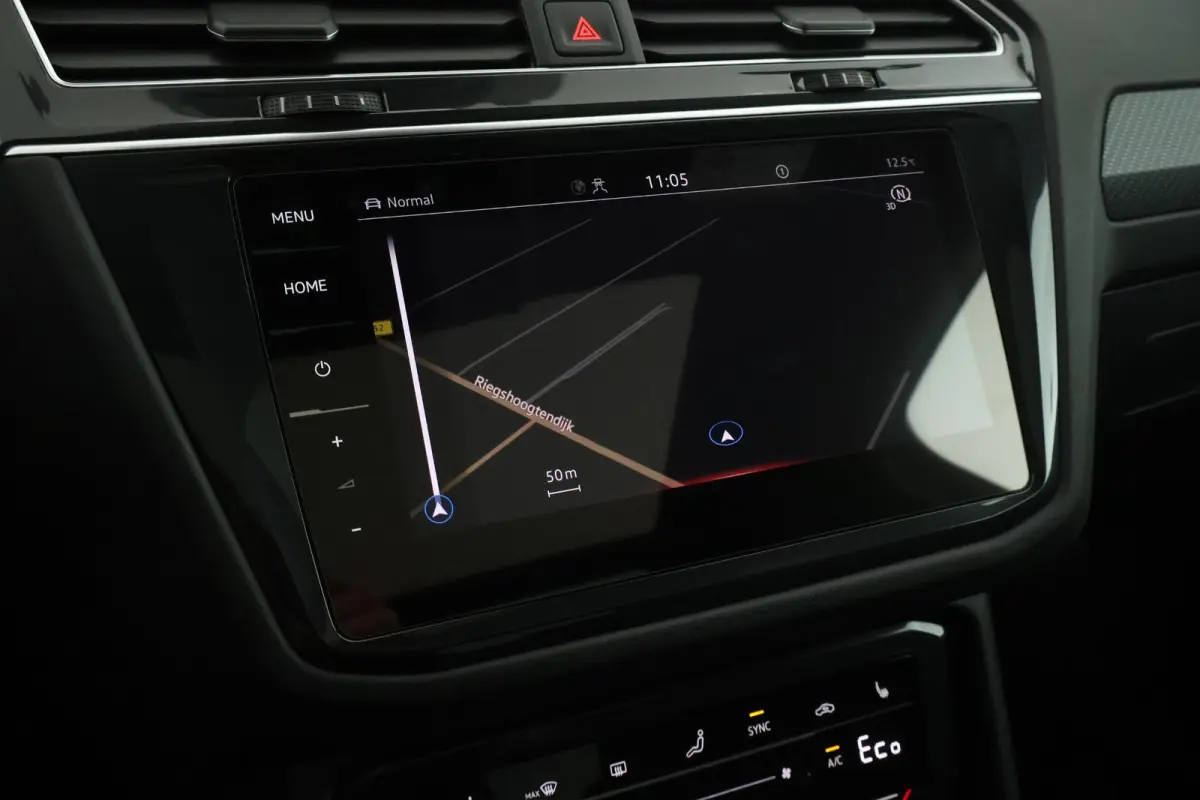 1.4 TSI 245pk eHybrid R-Line Business+ Black Style DCC Panoramadak HUD Camera Trekhaak Stoelverwarming Keyless Navigatie