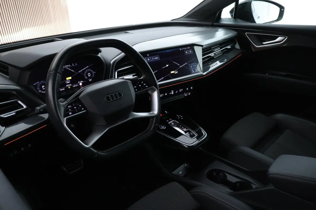 40 S edition 77 kWh SOH 93% Trekhaak Camera HUD Sonos Panoramadak Stoelverwarming Navigatie S-Line