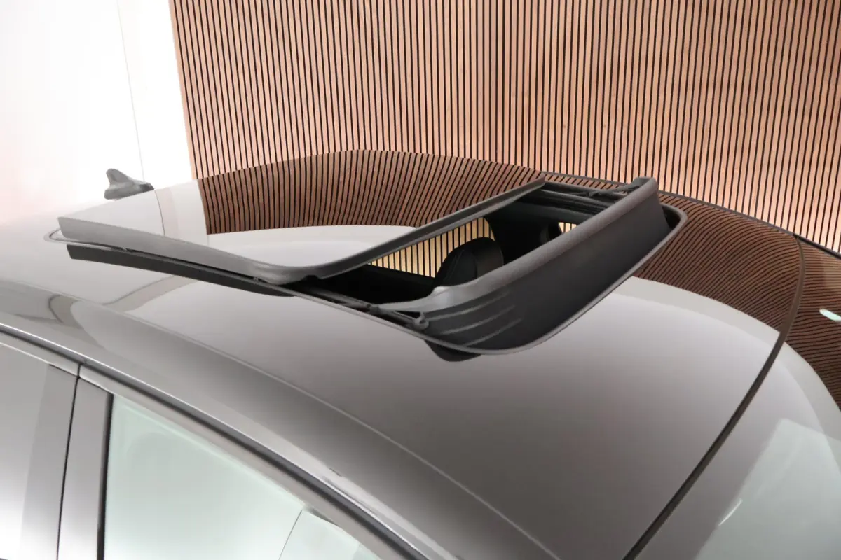 40 S edition 77 kWh SOH 93% Trekhaak Camera HUD Sonos Panoramadak Stoelverwarming Navigatie S-Line