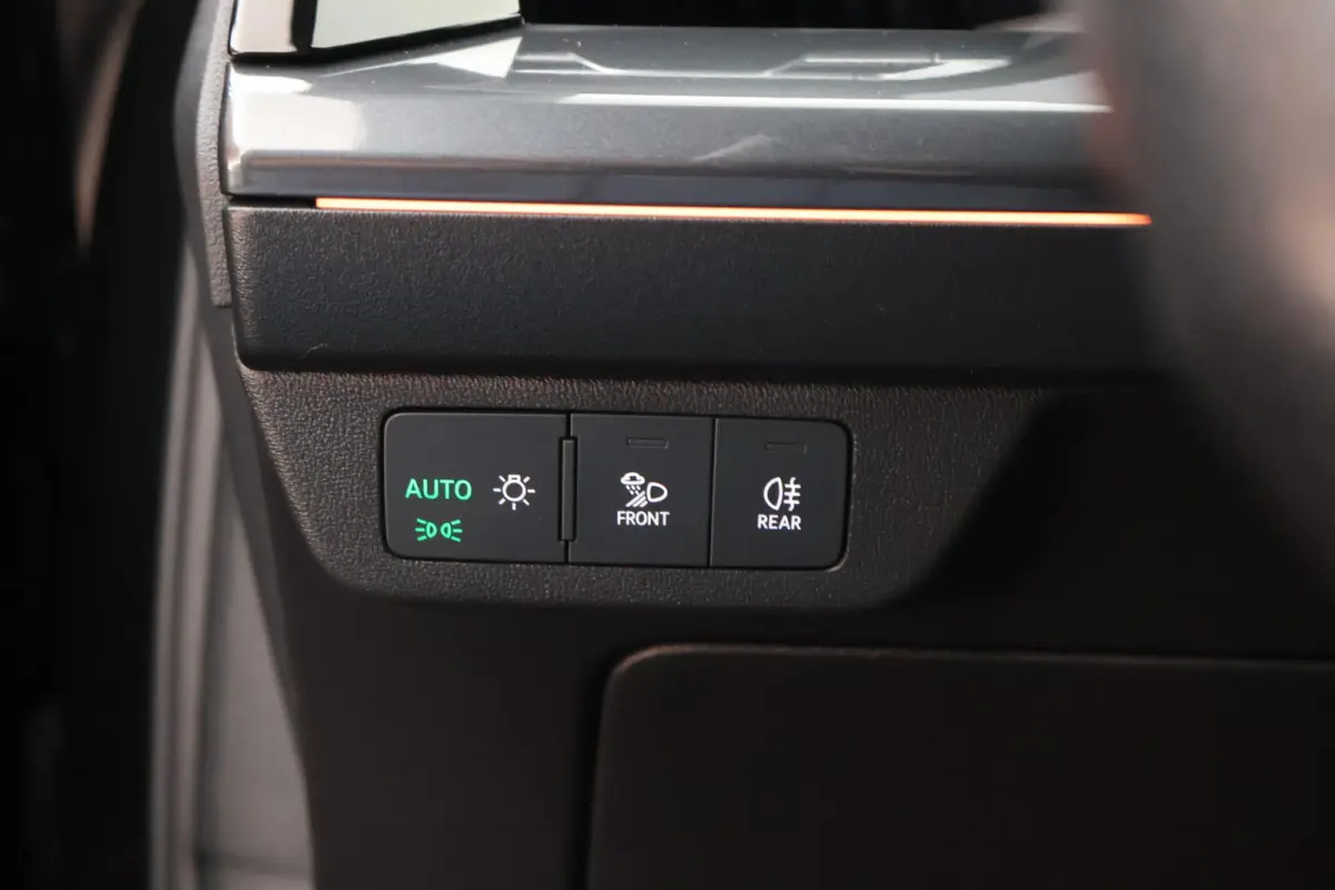 40 S edition 77 kWh SOH 93% Trekhaak Camera HUD Sonos Panoramadak Stoelverwarming Navigatie S-Line