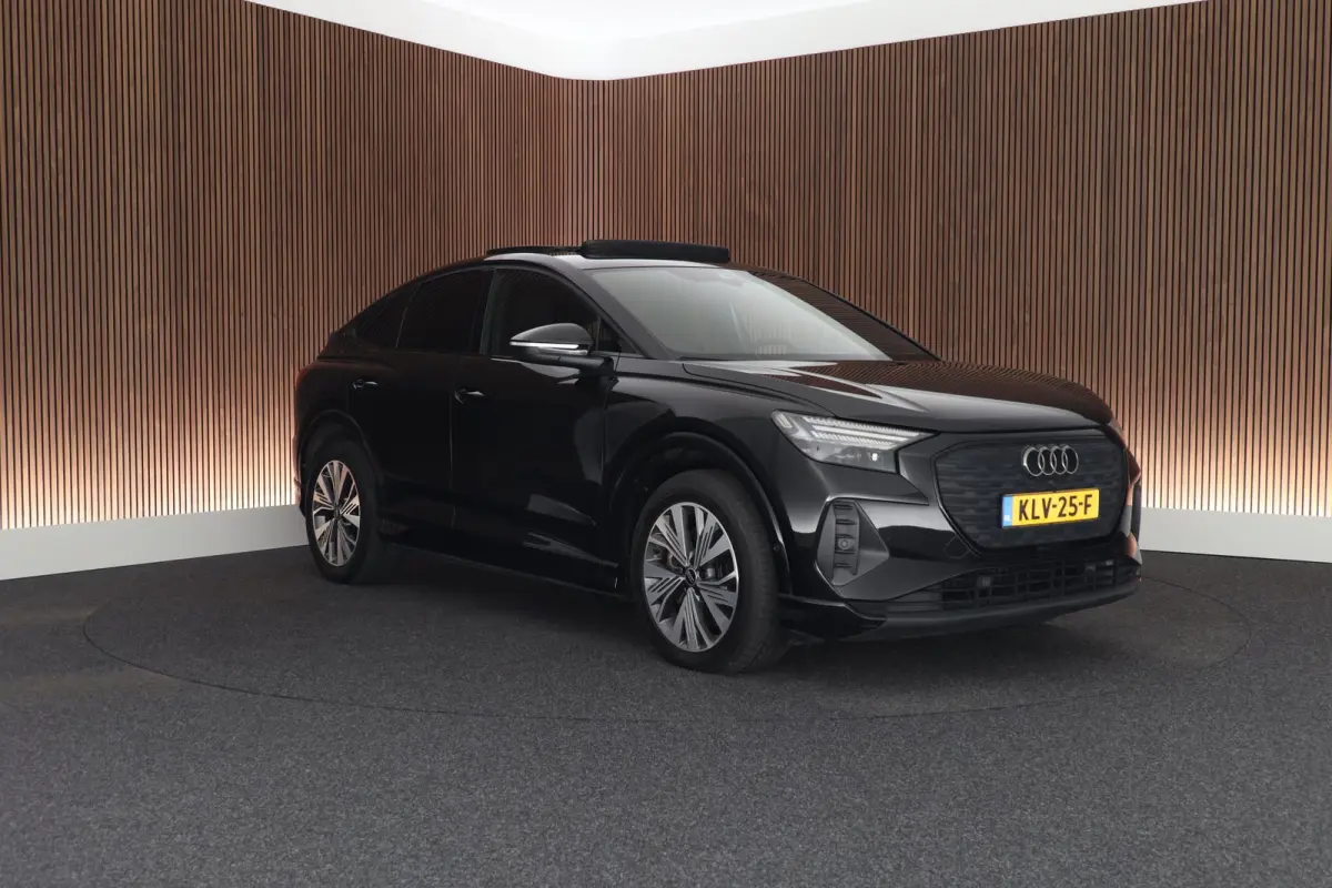 40 S edition 77 kWh SOH 93% Trekhaak Camera HUD Sonos Panoramadak Stoelverwarming Navigatie S-Line