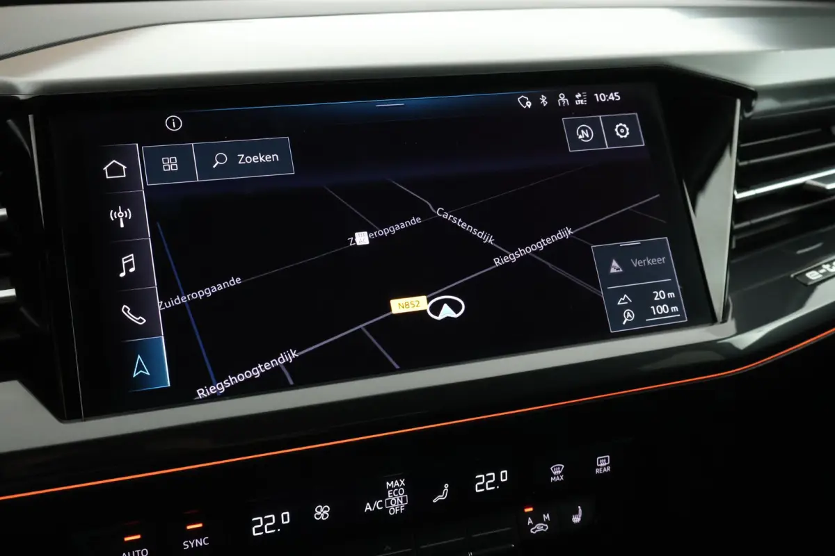 40 S edition 77 kWh SOH 93% Trekhaak Camera HUD Sonos Panoramadak Stoelverwarming Navigatie S-Line