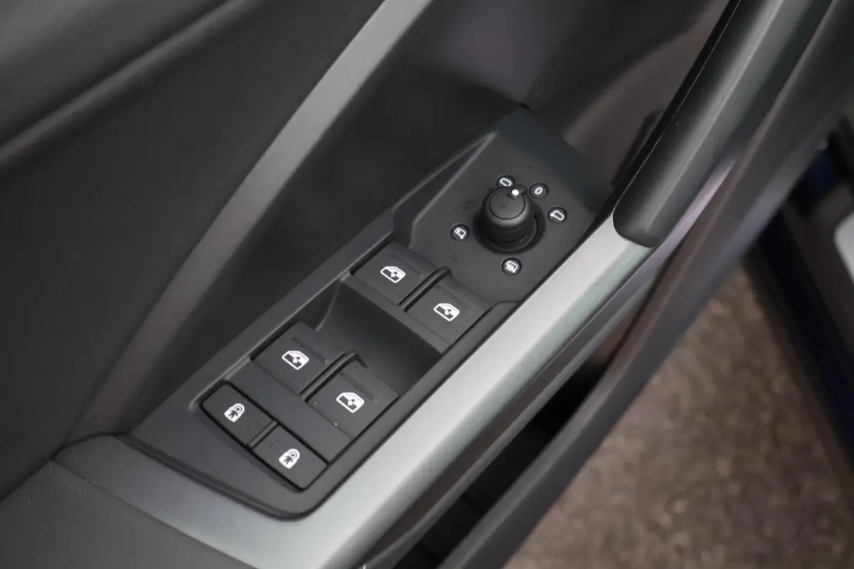 45 TFSIe 245pk S edition Trekhaak Keyless Stoelverwarming Navigatie Adaptive Cruise S-Line