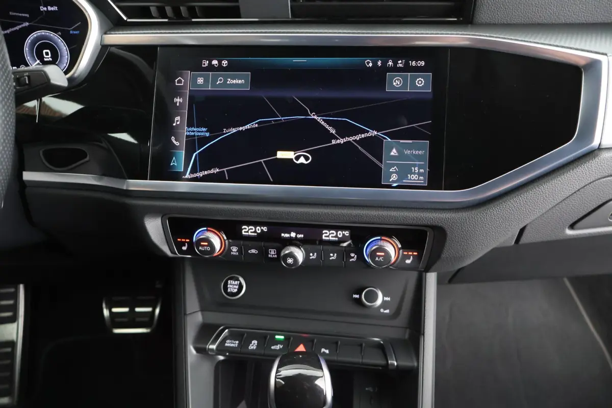 45 TFSIe 245pk S edition Trekhaak Keyless Stoelverwarming Navigatie Adaptive Cruise S-Line