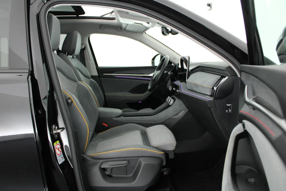 1.5 TSI 150pk MHEV DSG Business Edition 7p. Panoramadak Matrix Led Camera Keyless Adaptive Cruise