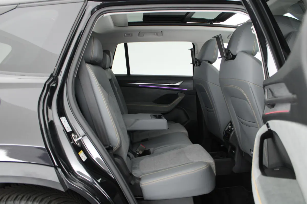 1.5 TSI 150pk MHEV DSG Business Edition 7p. Panoramadak Matrix Led Camera Keyless Adaptive Cruise