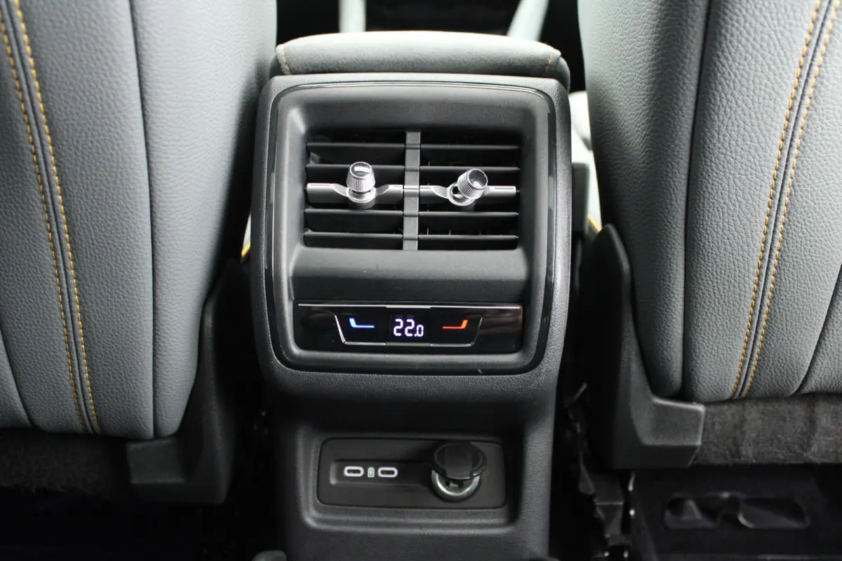 1.5 TSI 150pk MHEV DSG Business Edition 7p. Panoramadak Matrix Led Camera Keyless Adaptive Cruise