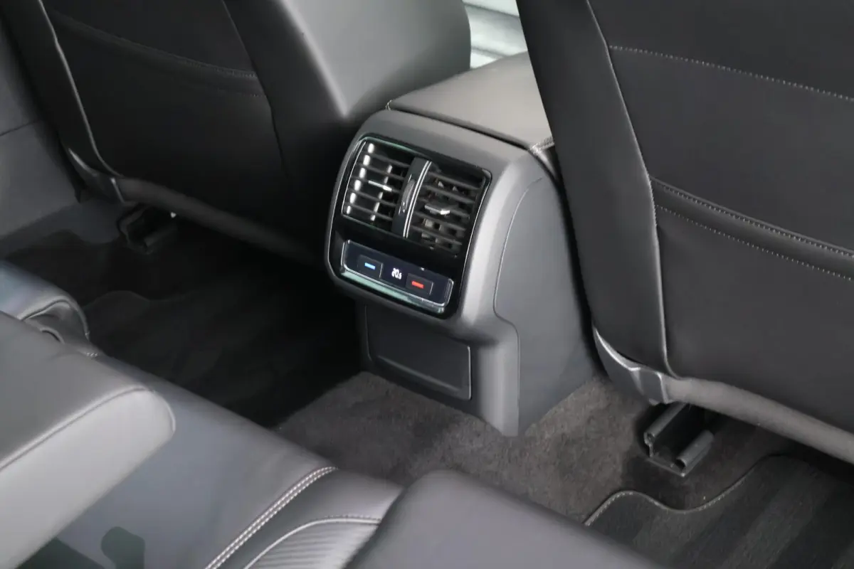 1.5 TSI 150pk DSG 2x R-Line Panoramadak Leder Camera Stoelverwarming Virtual Cockpit