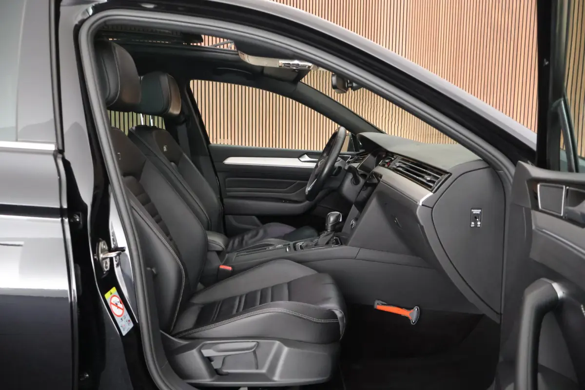 1.5 TSI 150pk DSG 2x R-Line Panoramadak Leder Camera Stoelverwarming Virtual Cockpit