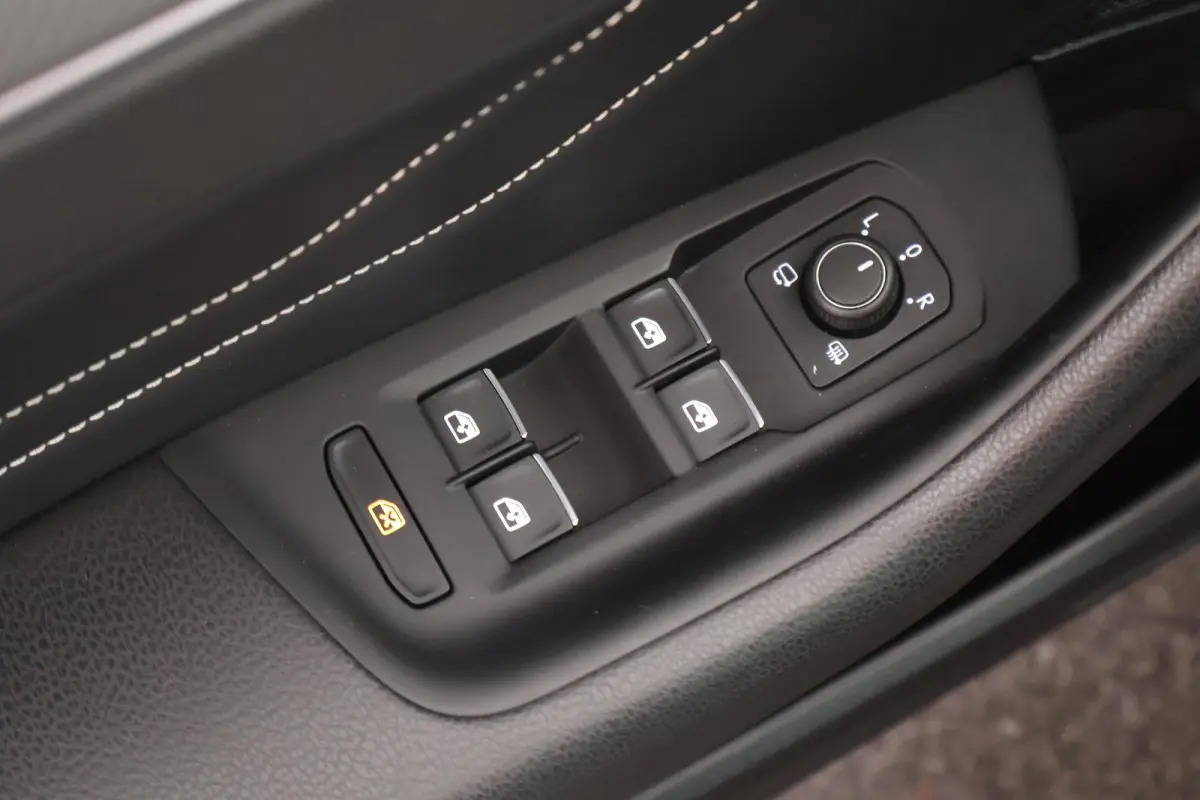 1.5 TSI 150pk DSG 2x R-Line Panoramadak Leder Camera Stoelverwarming Virtual Cockpit