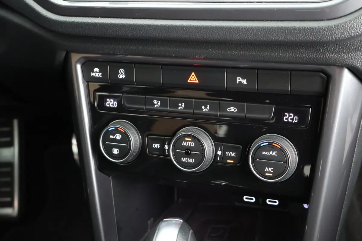 1.5 TSI 150pk DSG R-Line Sport Keyless Virtual Cockpit Navigatie