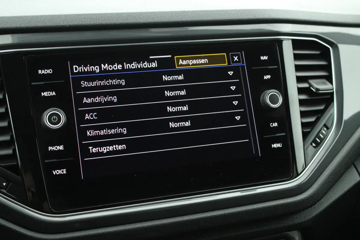 1.5 TSI 150pk DSG R-Line Sport Led Camera Virtual Cockpit Navigatie
