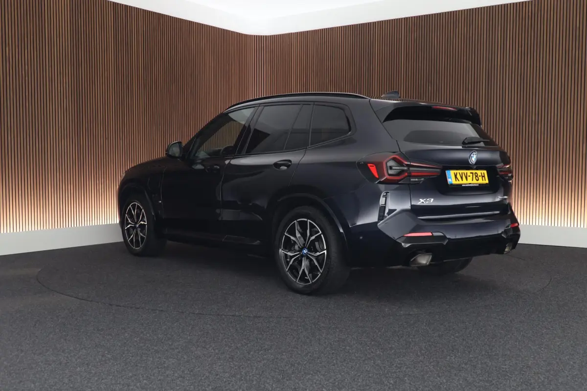xDrive30e 292pk High Executive M Sport Camera Leder Panoramadak Stoelverwarming Navigatie