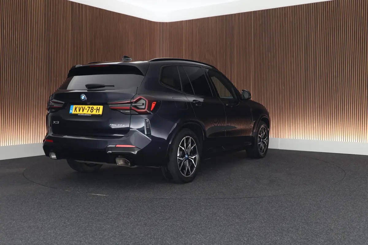 xDrive30e 292pk High Executive M Sport Camera Leder Panoramadak Stoelverwarming Navigatie
