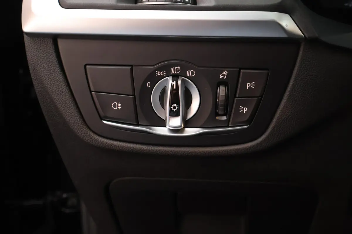 xDrive30e 292pk High Executive M Sport Camera Leder Panoramadak Stoelverwarming Navigatie