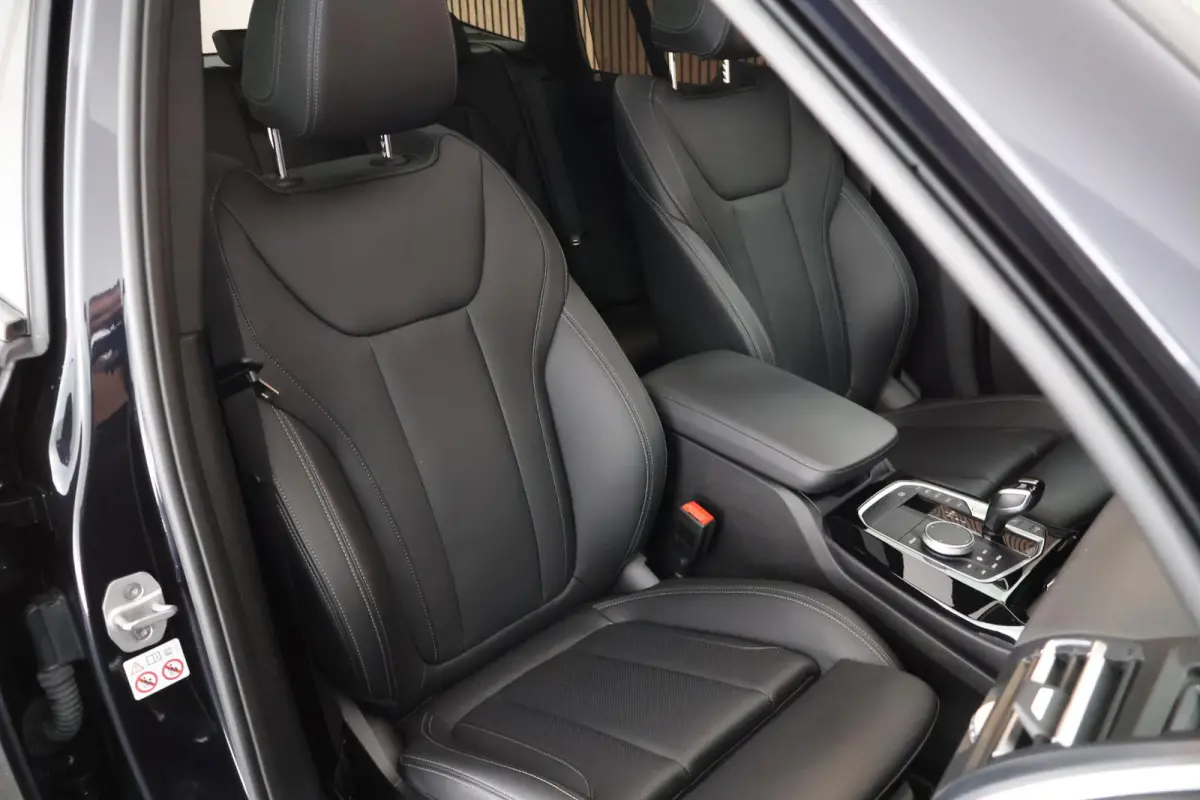 xDrive30e 292pk High Executive M Sport Camera Leder Panoramadak Stoelverwarming Navigatie