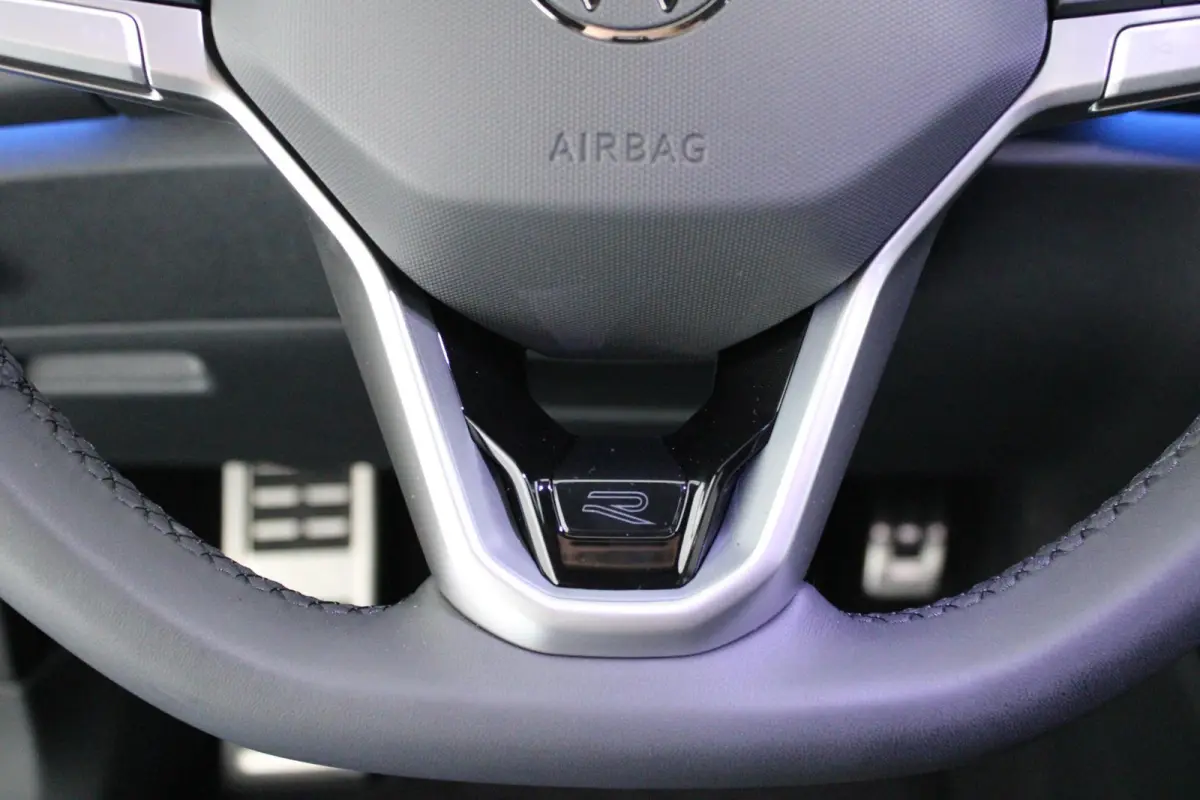 1.5 272pk eHybrid R-Line Edition Trekhaak Camera Keyless Massage Virtual Cockpit Panoramadak Carplay