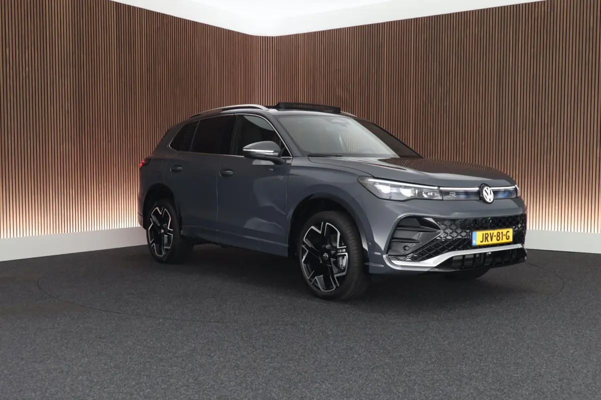1.5 272pk eHybrid R-Line Edition Trekhaak Camera Keyless Massage Virtual Cockpit Panoramadak Carplay