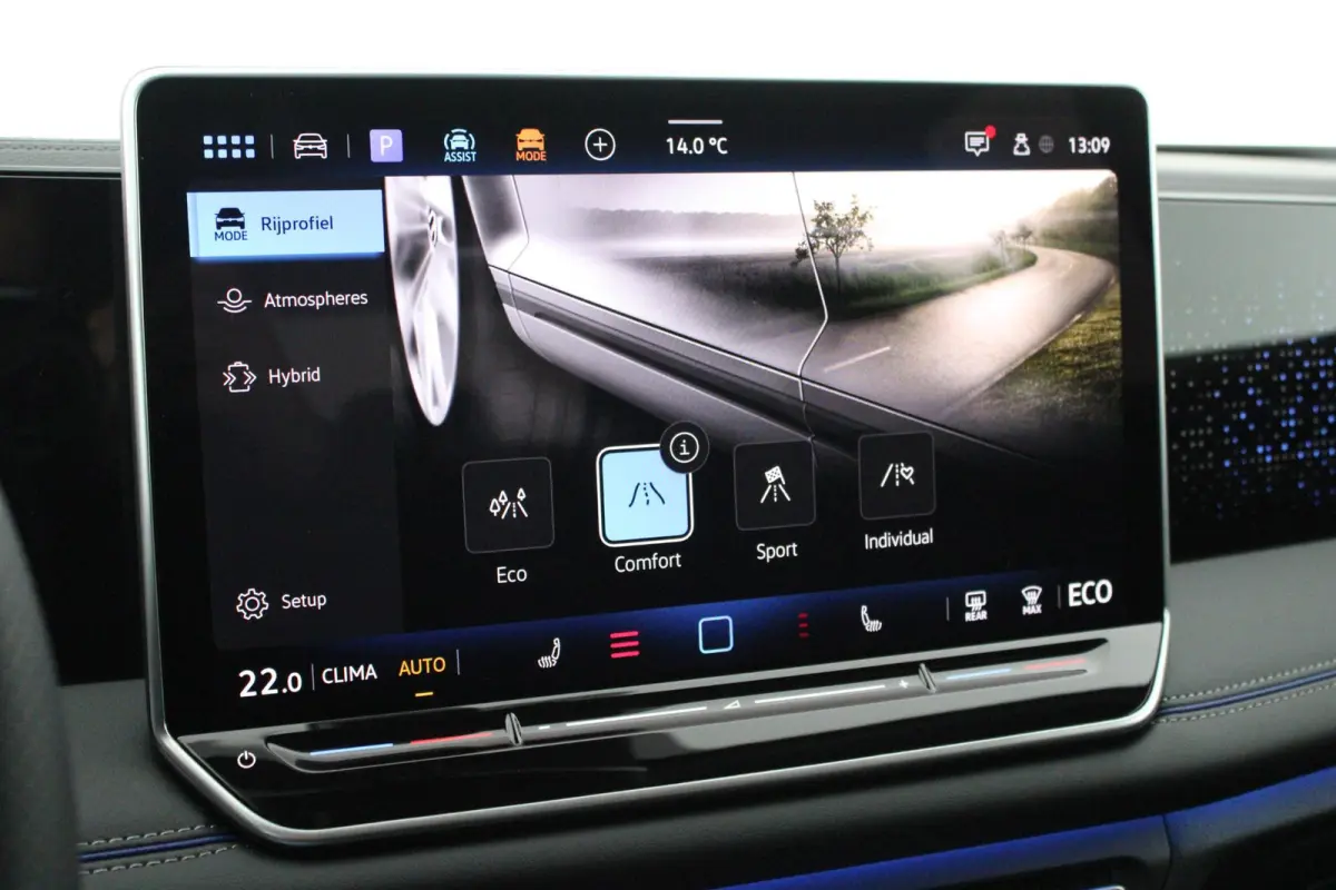 1.5 272pk eHybrid R-Line Edition Trekhaak Camera Keyless Massage Virtual Cockpit Panoramadak Carplay