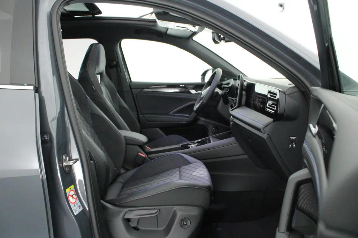 1.5 272pk eHybrid R-Line Edition Trekhaak Camera Keyless Massage Virtual Cockpit Panoramadak Carplay