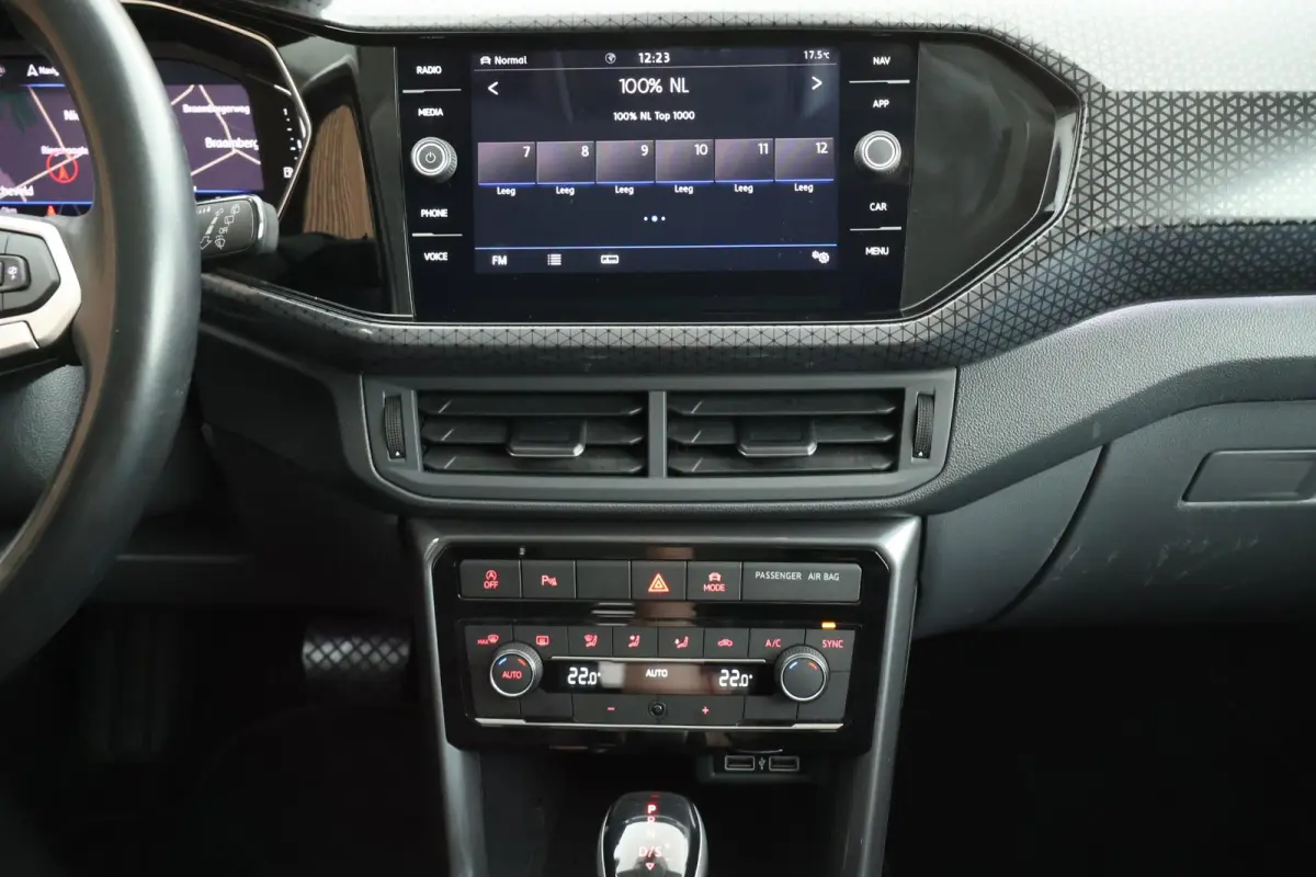 1.0 TSI 115pk DSG R-Line Style Navigatie Camera Keyless Virtual Cockpit