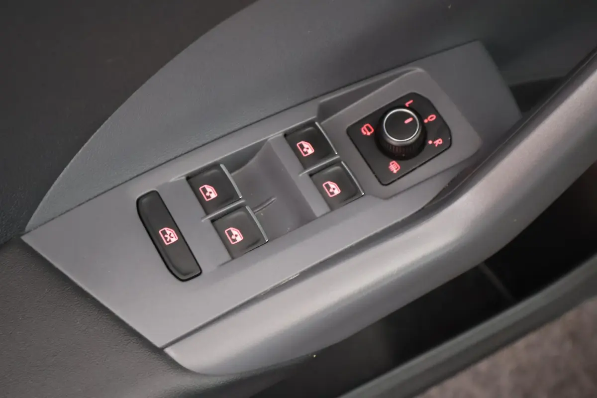 1.0 TSI 115pk DSG R-Line Style Navigatie Camera Keyless Virtual Cockpit