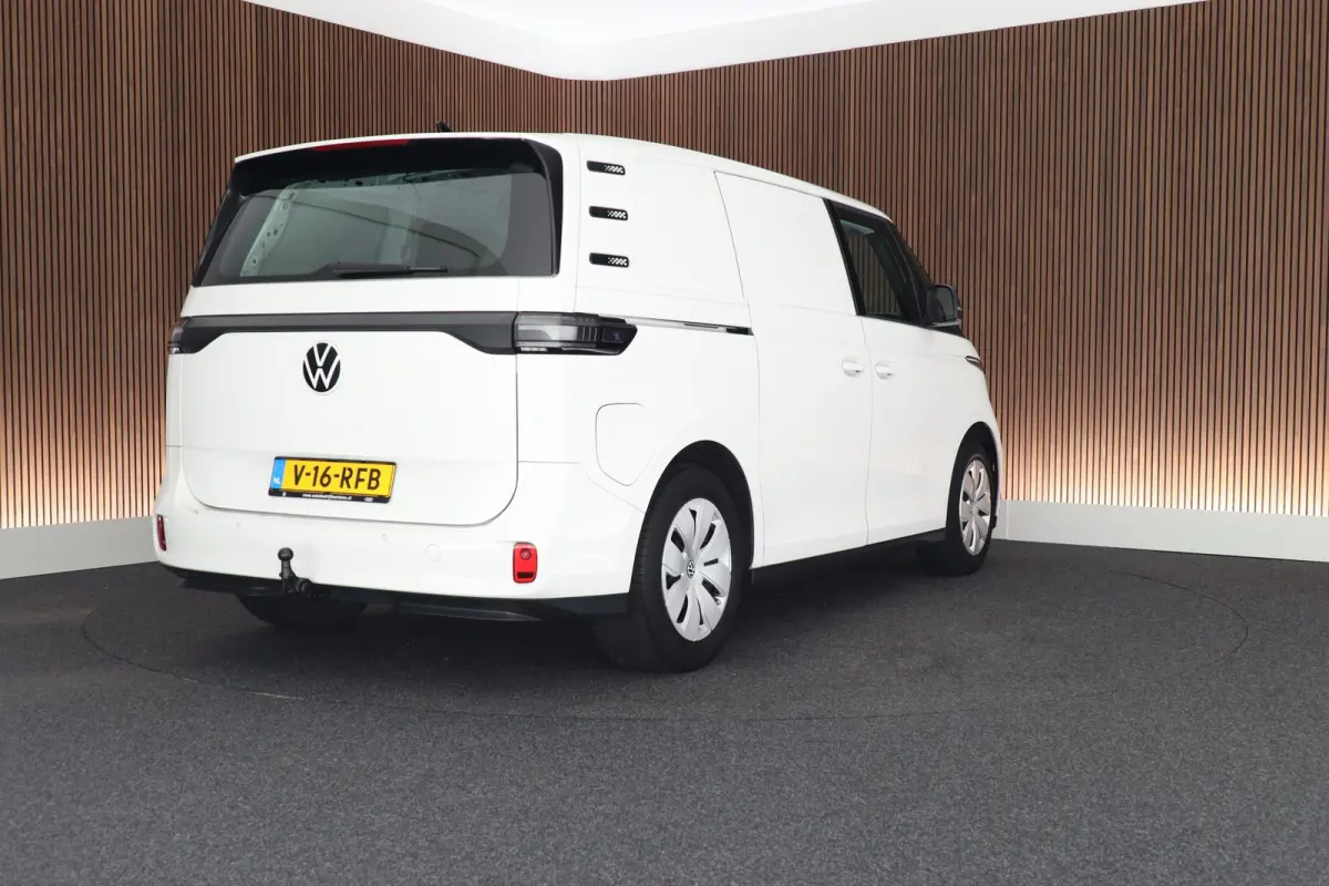 77 kWh 204pk SOH 98% Trekhaak Navigatie Stoelverwarming Adaptive Cruise Control Bijrijdersbank Climate control