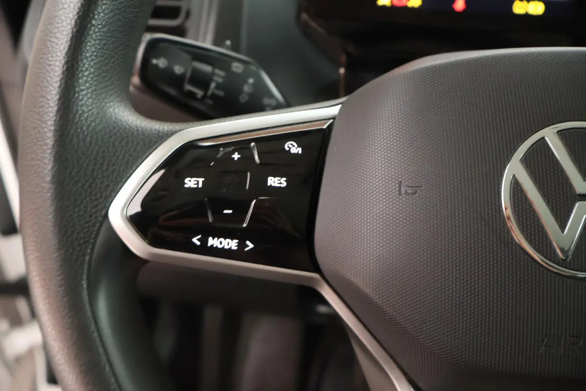 77 kWh 204pk SOH 98% Trekhaak Navigatie Stoelverwarming Adaptive Cruise Control Bijrijdersbank Climate control
