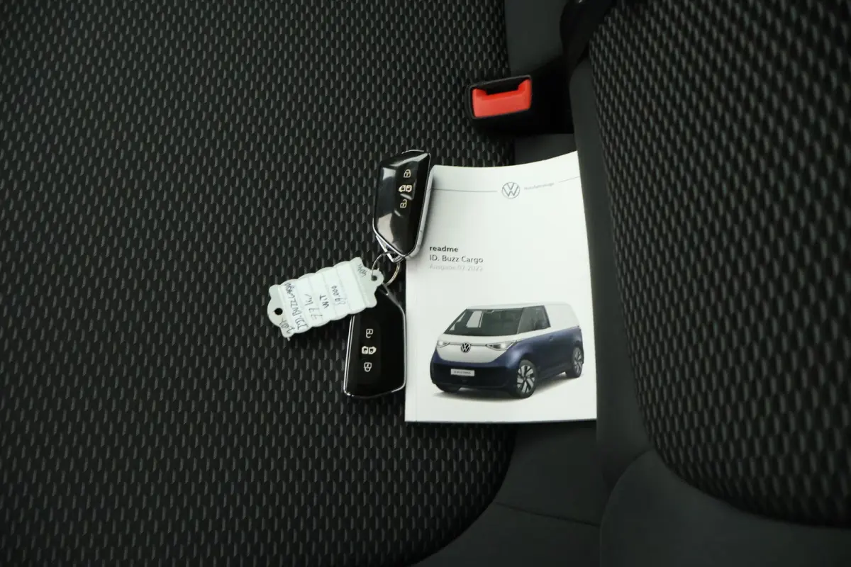 77 kWh 204pk SOH 98% Trekhaak Navigatie Stoelverwarming Adaptive Cruise Control Bijrijdersbank Climate control