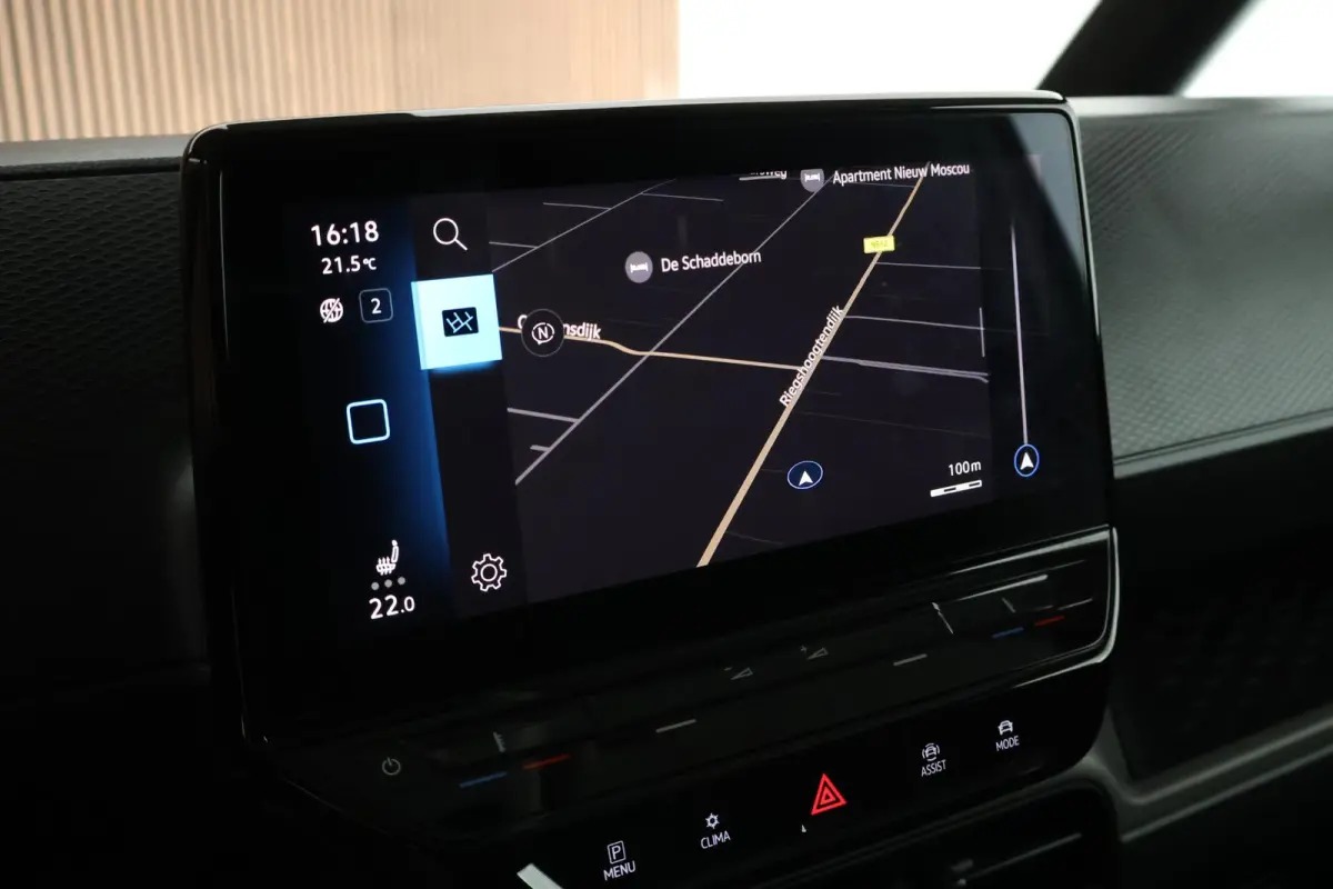 77 kWh 204pk SOH 98% Trekhaak Navigatie Stoelverwarming Adaptive Cruise Control Bijrijdersbank Climate control